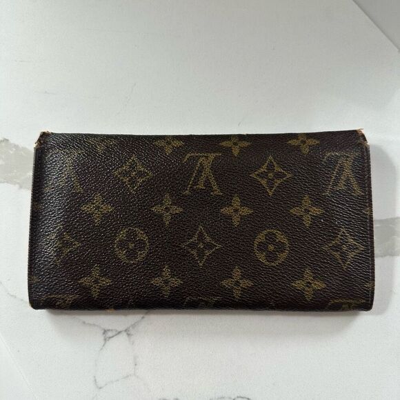 Vintage Louis Vuitton Monogram Sarah Wallet - Picture 2 of 14